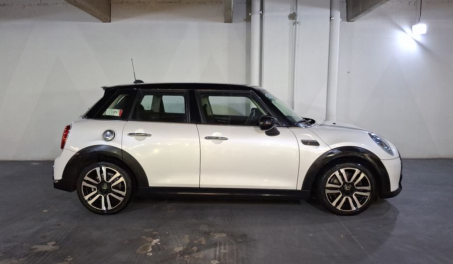 Mini Cooper S 2.0 COOPER CLASSIC DCT Hatchback 2024