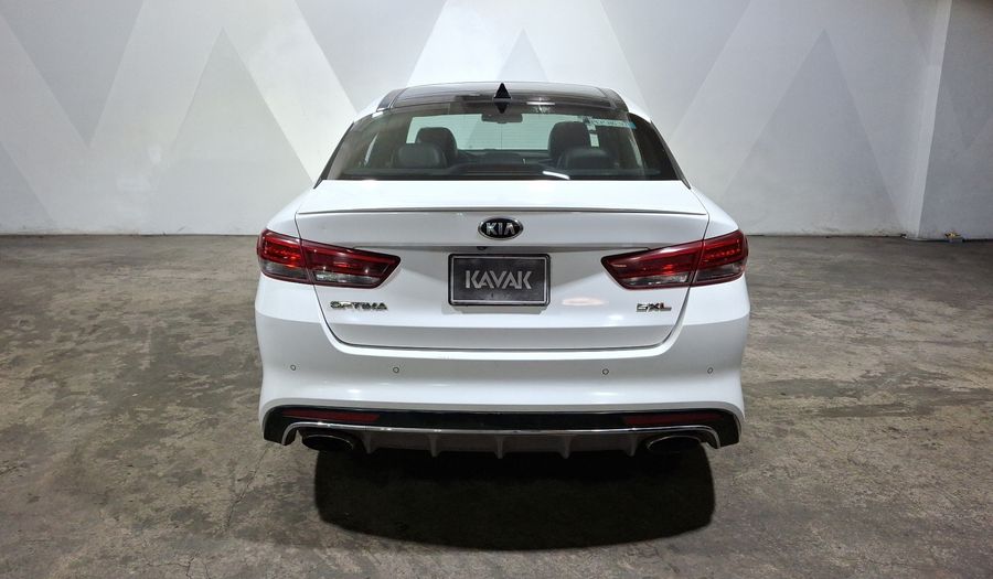 Kia Optima 2.0 TURBO GDI SXL AT Sedan 2016