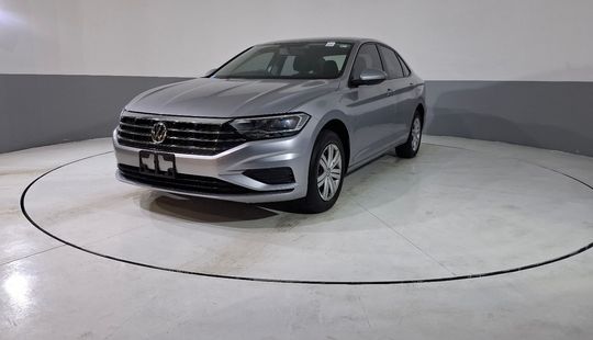 Volkswagen • Jetta