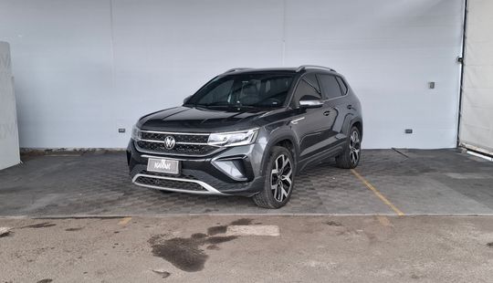 Volkswagen • Taos