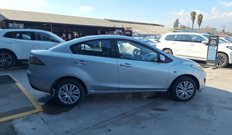 Mazda 2 1.5 V Sedan 2011