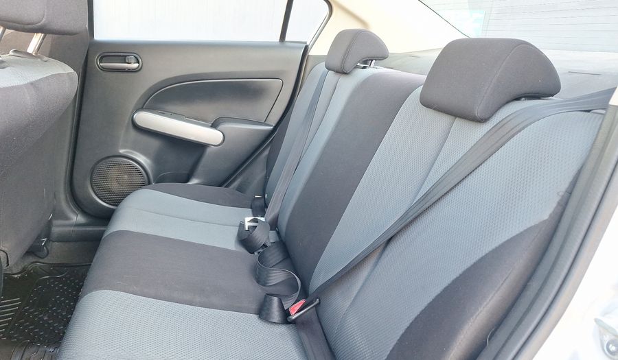 Mazda 2 1.5 V Sedan 2011