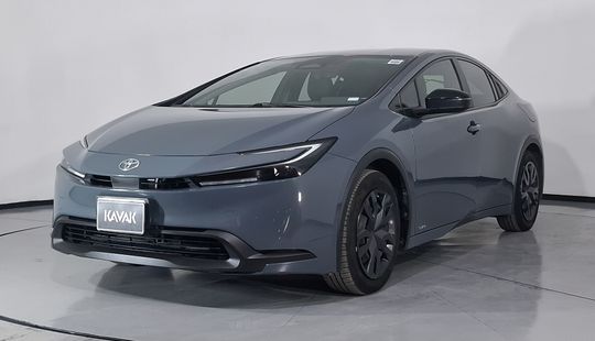 Toyota • Prius
