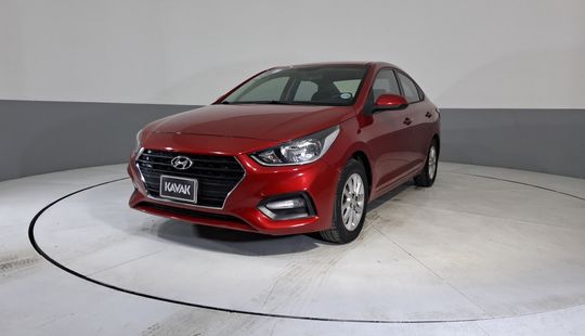 Hyundai • Accent