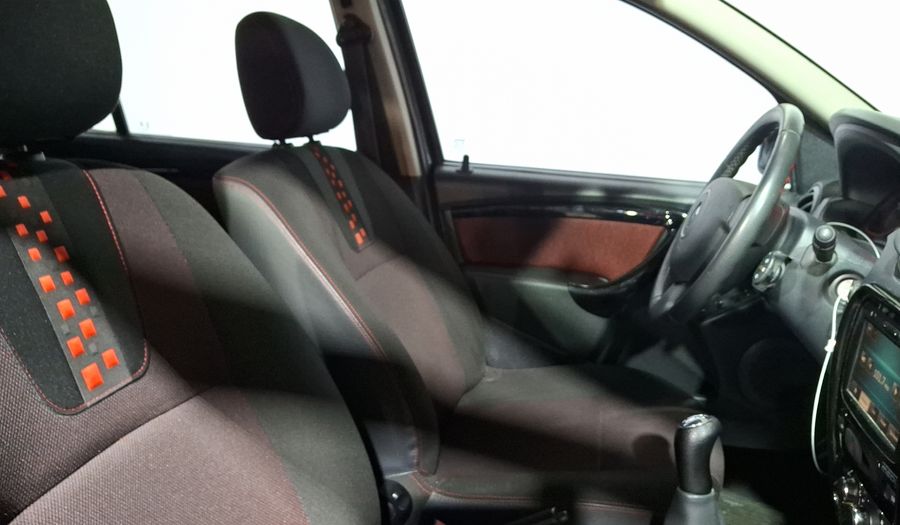 Renault Stepway 1.6 DYNAMIQUE MEDIA NAV MT Hatchback 2014