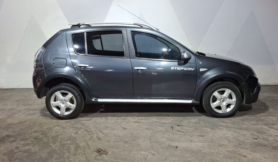 Renault Stepway 1.6 DYNAMIQUE MEDIA NAV MT Hatchback 2014