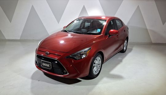 Toyota • Yaris