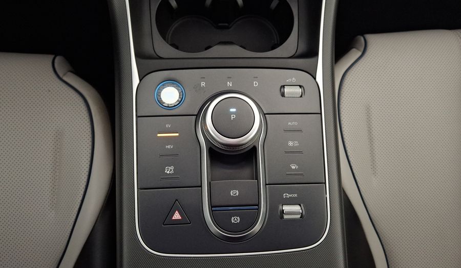 Byd King 1.5 PHEV DM-I 55KM AUTO Sedan 2025
