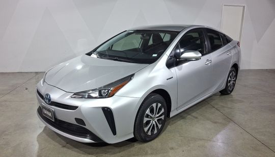Toyota • Prius