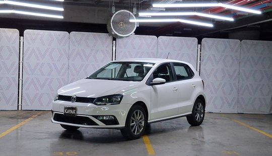 Volkswagen • Polo