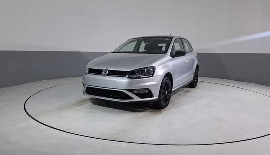 Volkswagen • Polo