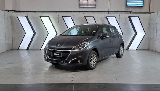 Peugeot • 208
