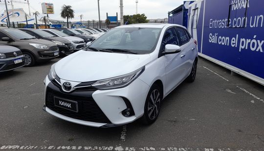 Toyota • Yaris