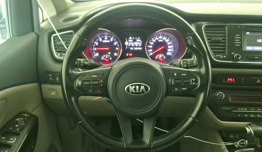 Kia Grand Carnival 3.3 GSL EX FULL AUTO Minivan 2017