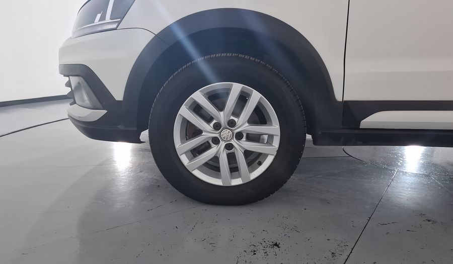 Volkswagen Crossfox 1.6 CROSSFOX QUEMACOCOS MT Hatchback 2016