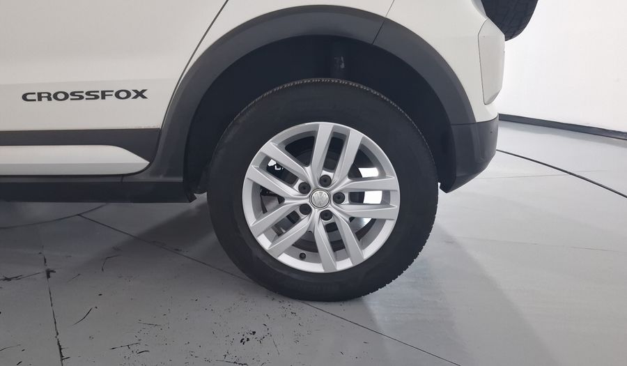 Volkswagen Crossfox 1.6 CROSSFOX QUEMACOCOS MT Hatchback 2016