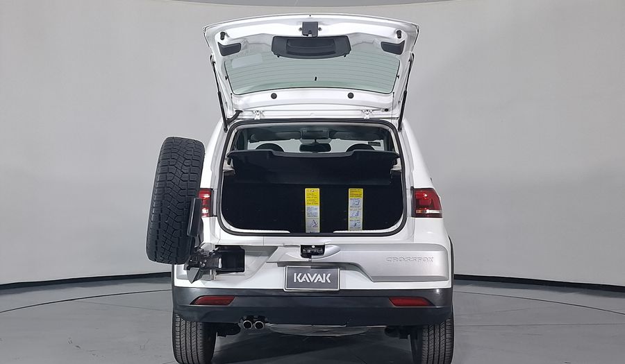 Volkswagen Crossfox 1.6 CROSSFOX QUEMACOCOS MT Hatchback 2016