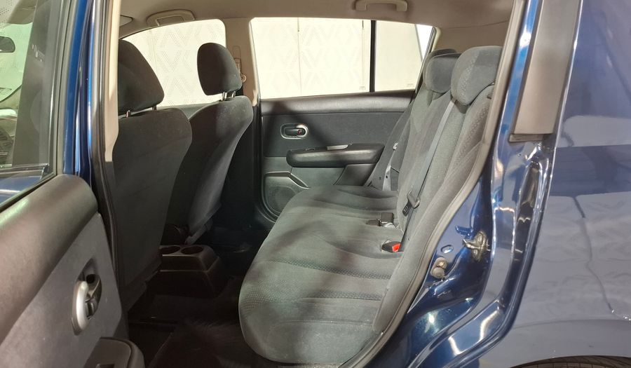 Nissan Tiida 1.8 VISIA Hatchback 2011