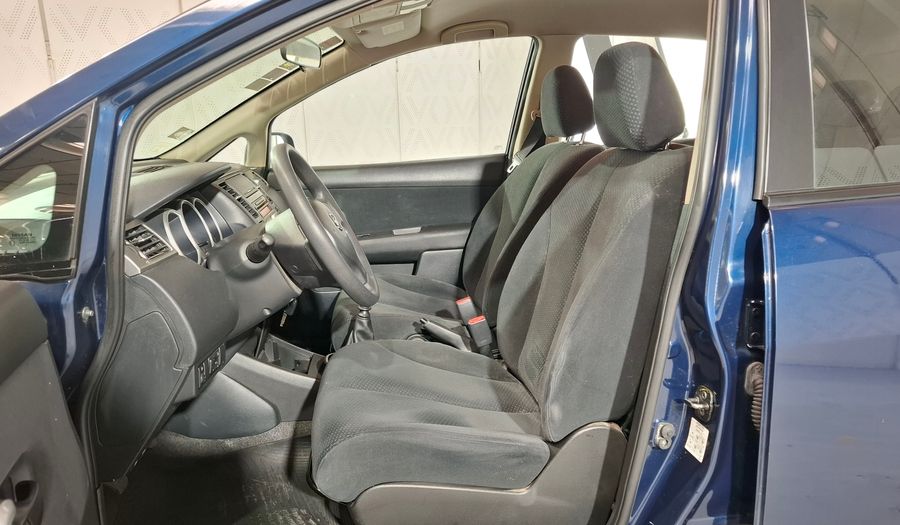 Nissan Tiida 1.8 VISIA Hatchback 2011