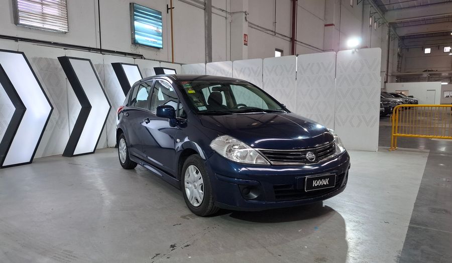 Nissan Tiida 1.8 VISIA Hatchback 2011