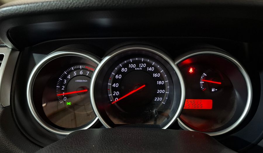 Nissan Tiida 1.8 VISIA Hatchback 2011