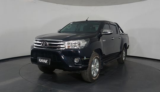Toyota • Hilux
