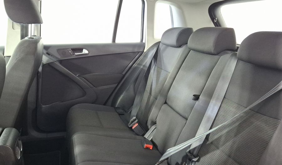 Volkswagen Tiguan 2.0 PAQUETE SPORT & STYLE Suv 2017