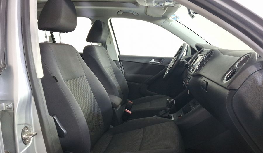 Volkswagen Tiguan 2.0 PAQUETE SPORT & STYLE Suv 2017