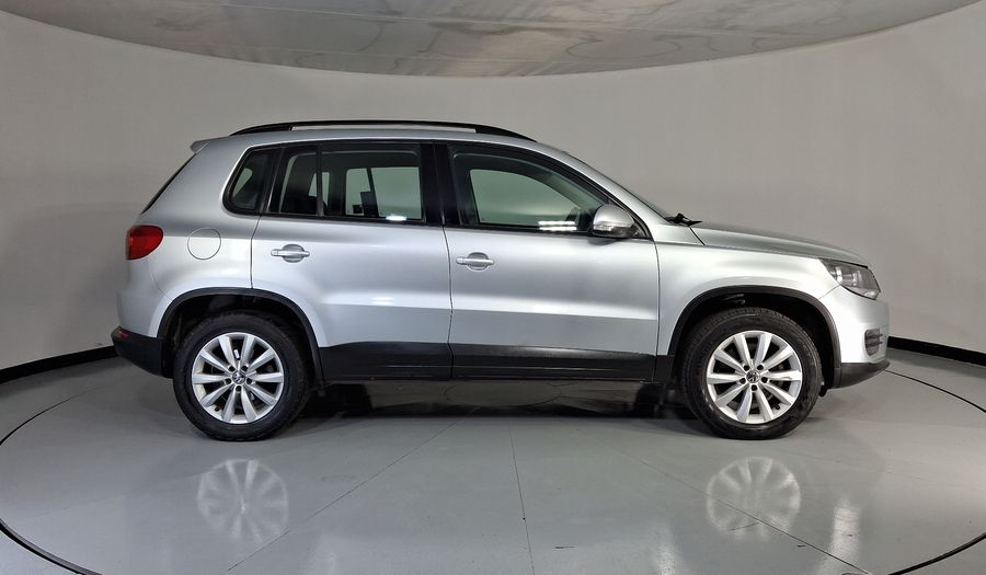 Volkswagen Tiguan 2.0 PAQUETE SPORT & STYLE Suv 2017