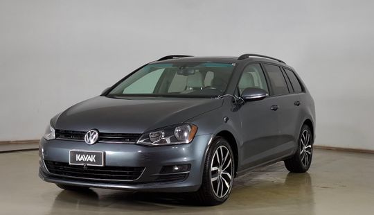 Volkswagen • Golf