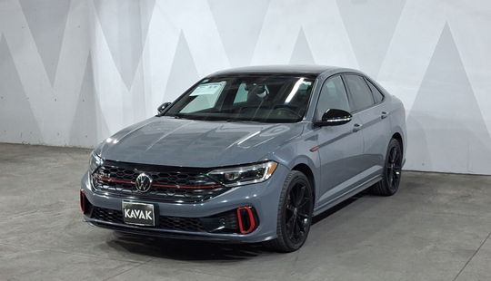 Volkswagen • Jetta