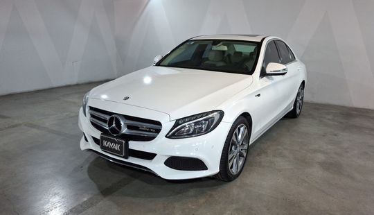 Mercedes Benz • Clase C