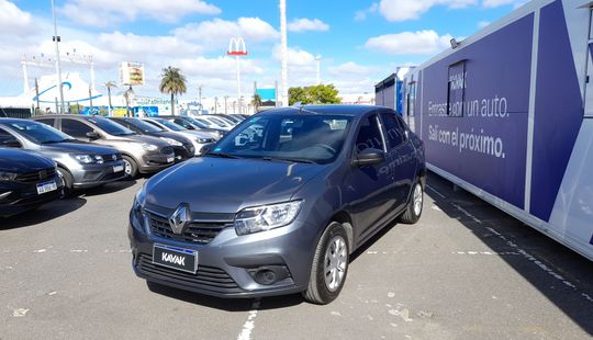 Renault • Logan