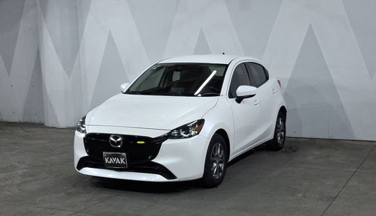 Mazda • Mazda 2