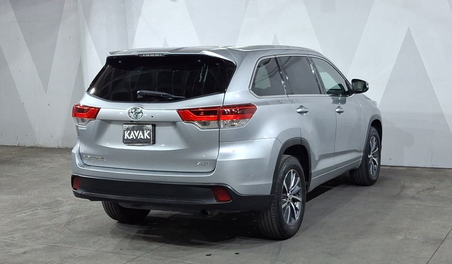 Toyota Highlander 3.5 XLE Suv 2017