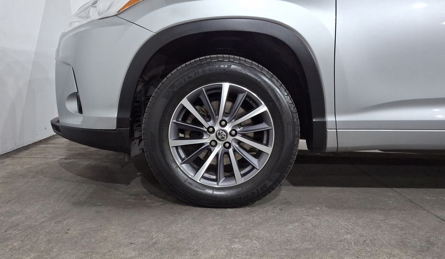 Toyota Highlander 3.5 XLE Suv 2017