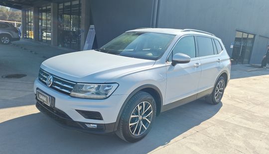 Volkswagen • Tiguan