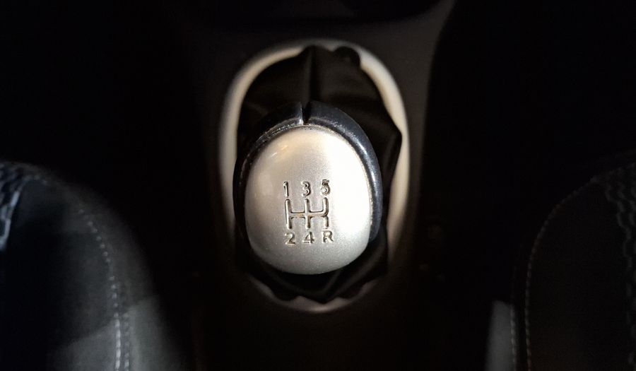 Nissan Note 1.6 SENSE MT Hatchback 2016