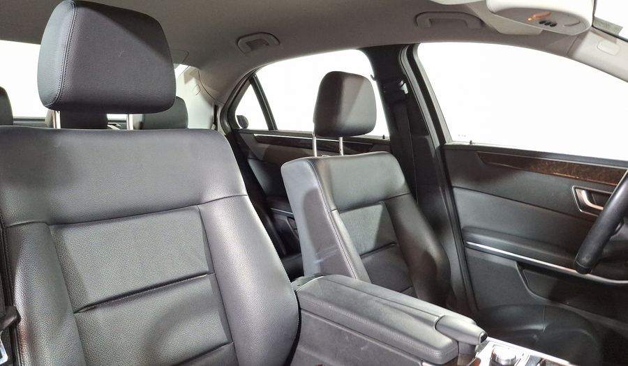 Mercedes Benz Clase E 1.8 200 CGI EXCLUSIVE AT Sedan 2013