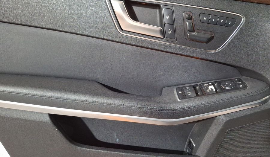 Mercedes Benz Clase E 1.8 200 CGI EXCLUSIVE AT Sedan 2013