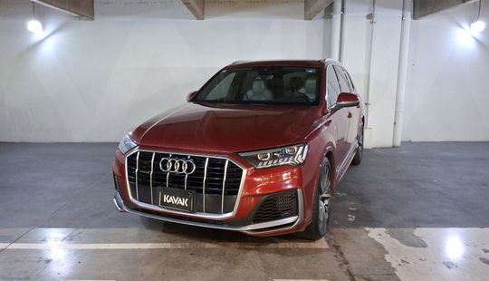 Audi • Q7