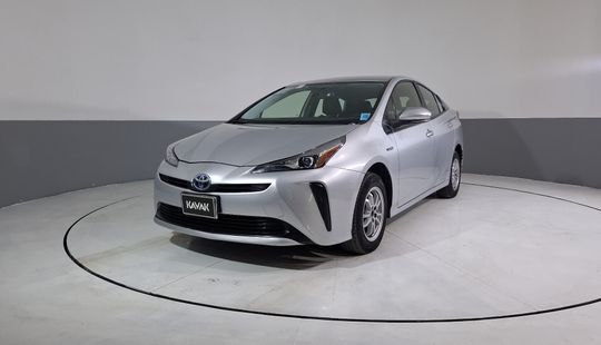 Toyota • Prius