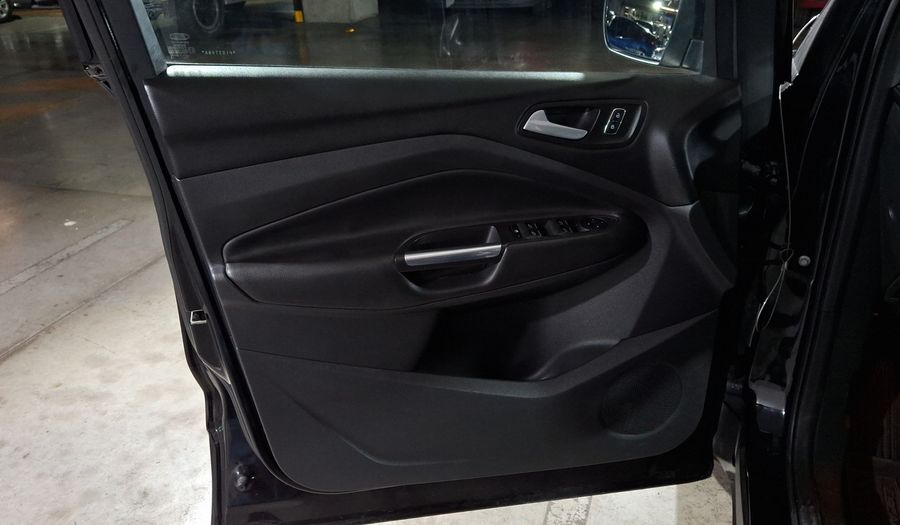 Ford Escape 2.0L TITANIUM ECOBOOST I4 AT Suv 2015