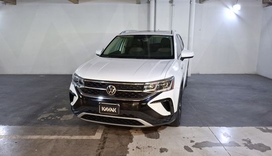 Volkswagen • Taos