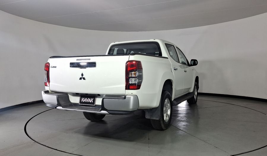 Mitsubishi L200 2.4 GLX GASOLINA Pickup 2023