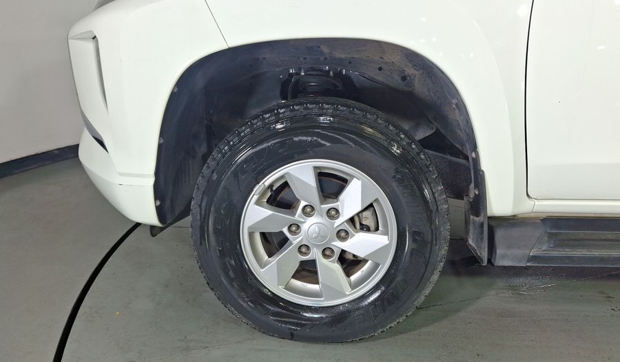 Mitsubishi L200 2.4 GLX GASOLINA Pickup 2023