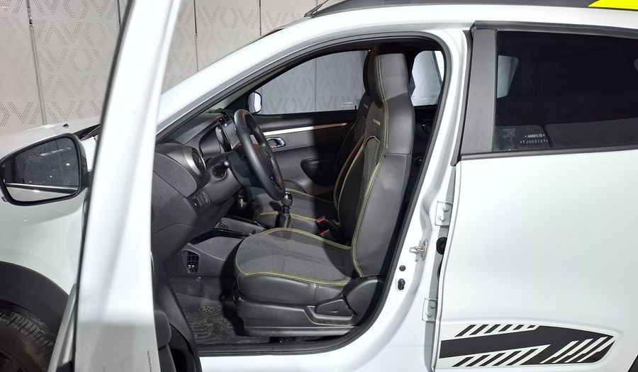 Renault Kwid 1.0 ICONIC OUTSIDER Hatchback 2025