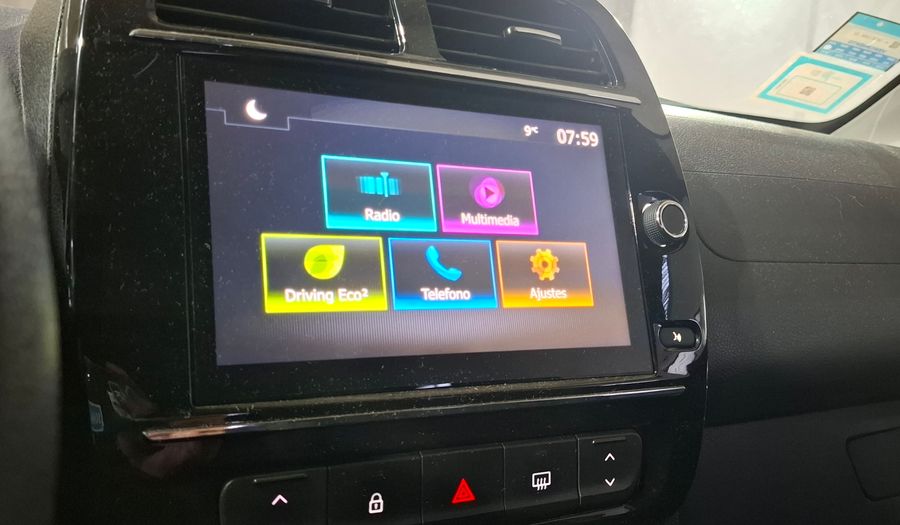 Renault Kwid 1.0 ICONIC OUTSIDER Hatchback 2025