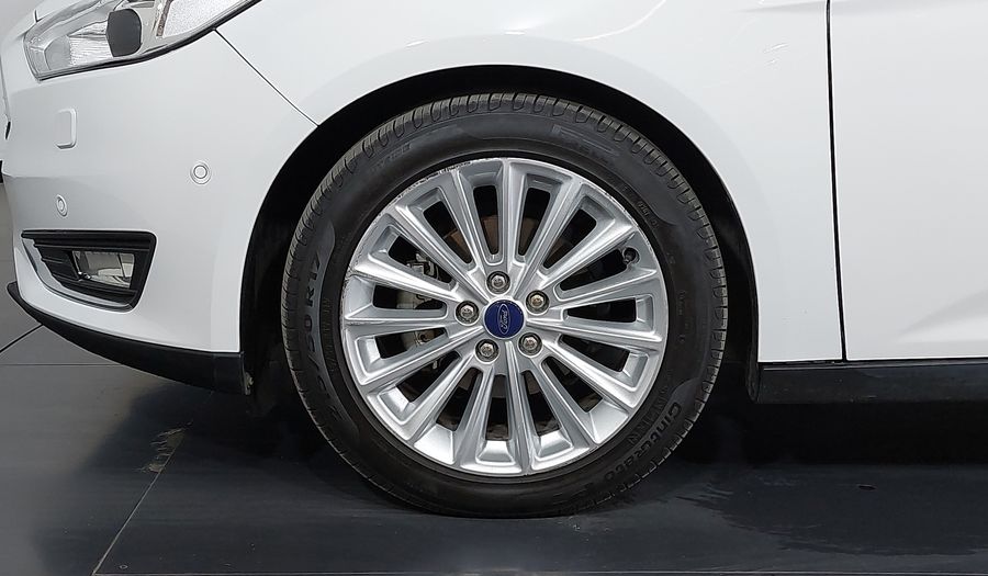Ford Focus 2.0 TITANIUM PLUS SEDAN AT Sedan 2019