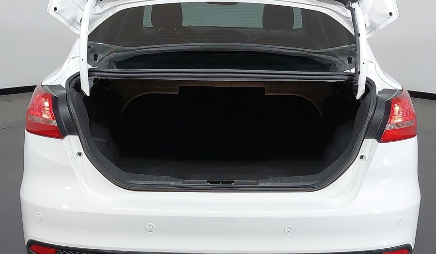 Ford Focus 2.0 TITANIUM PLUS SEDAN AT Sedan 2019